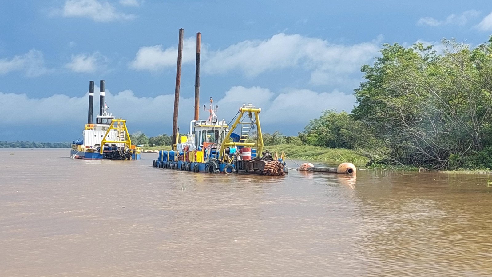 Armada pengerukan RSI beroperasi di sungai